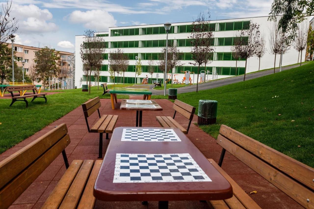 Апартаменти Igi Red Flat With Free Private Parking Клуж-Напока Екстер'єр фото