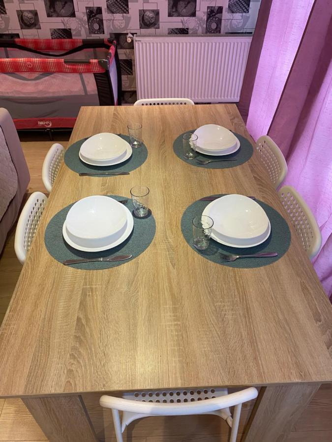 Апартаменти Igi Red Flat With Free Private Parking Клуж-Напока Екстер'єр фото