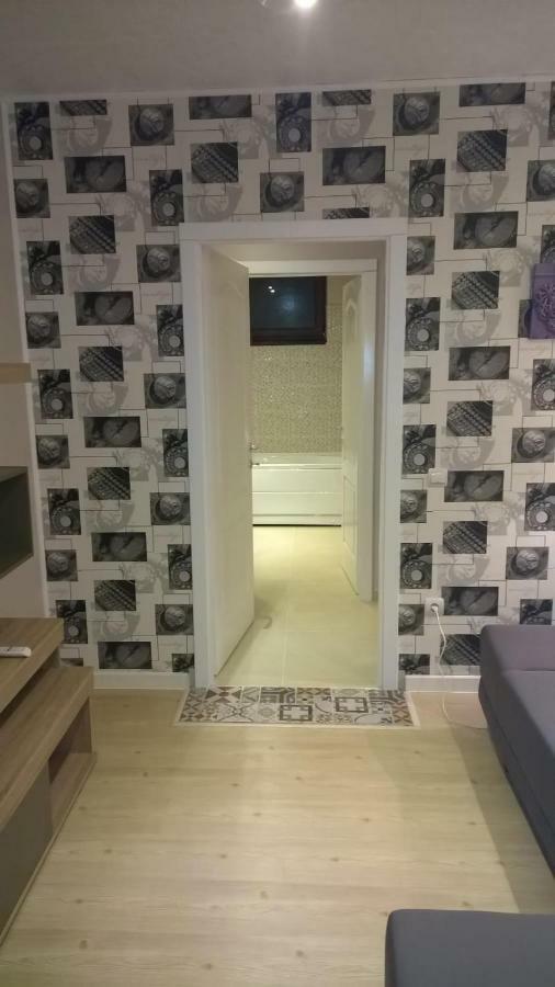 Апартаменти Igi Red Flat With Free Private Parking Клуж-Напока Екстер'єр фото